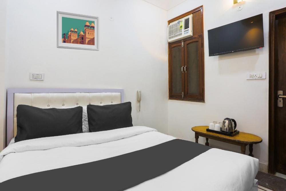 super hotel o golden key rohini