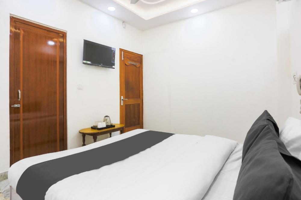 super hotel o golden key rohini
