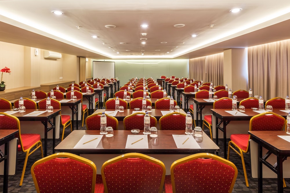 grand zuri kuta bali