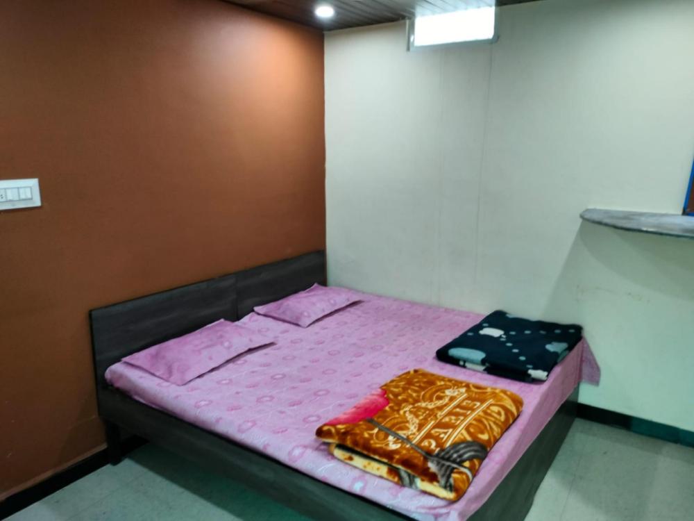 hotel kailash kuti guest house