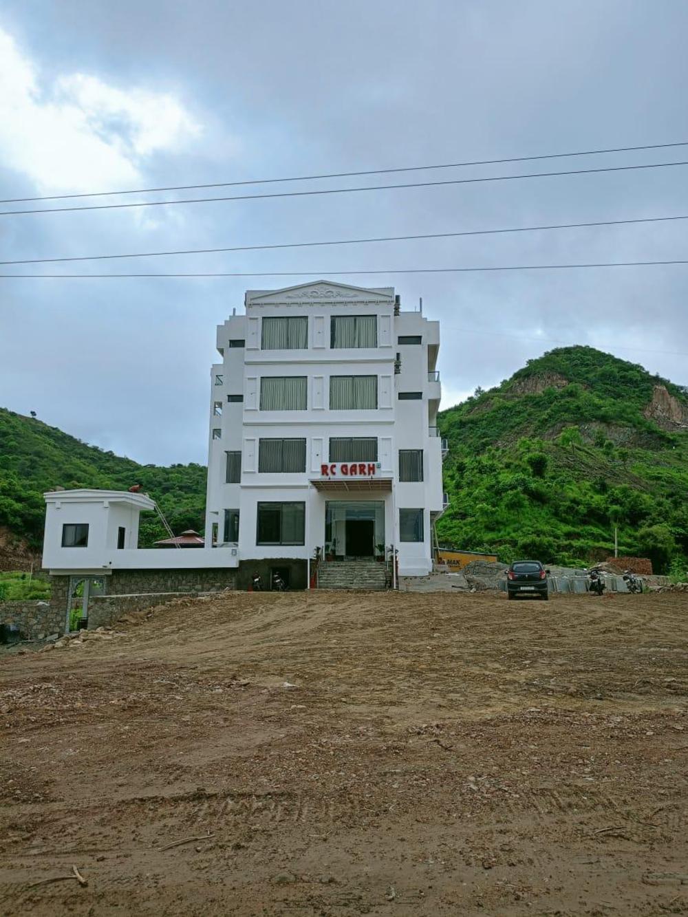 hotel rc garh