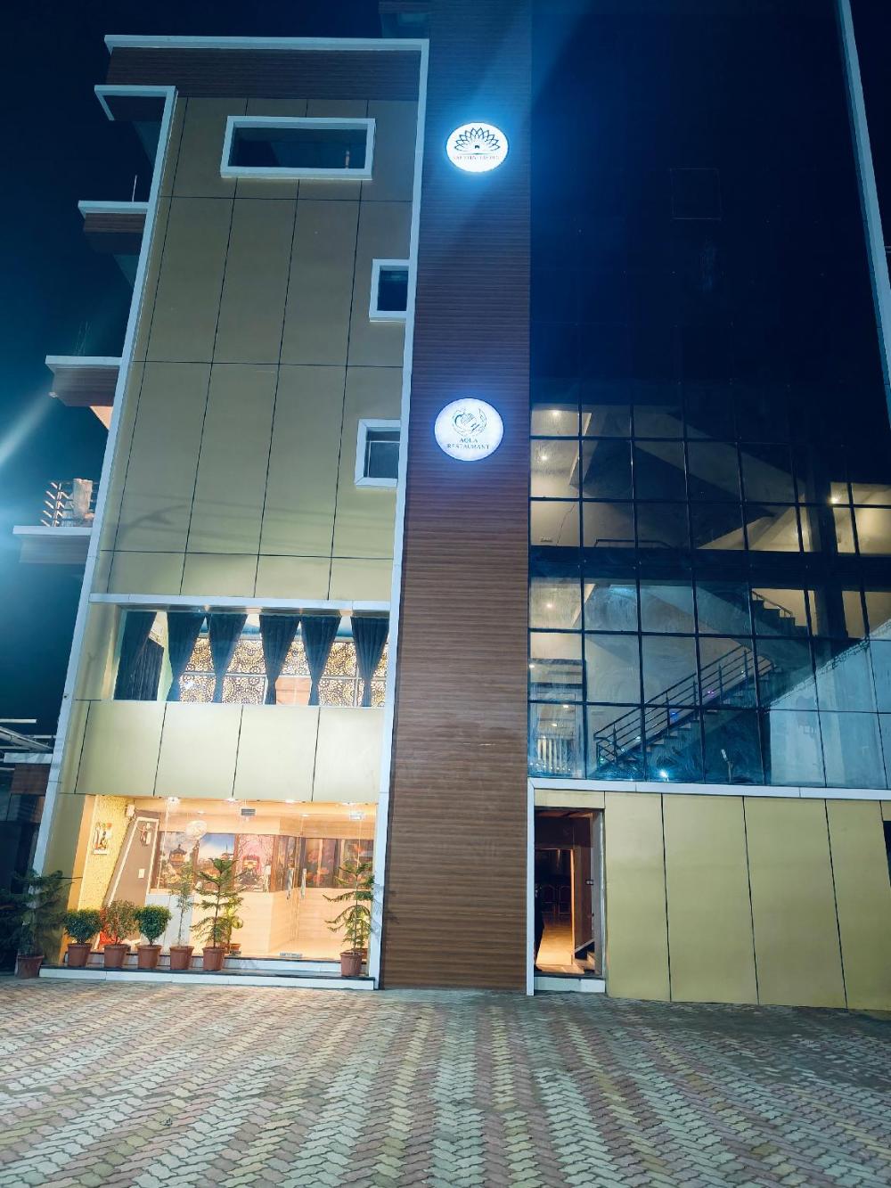 sarojini garden hotel and restaurant