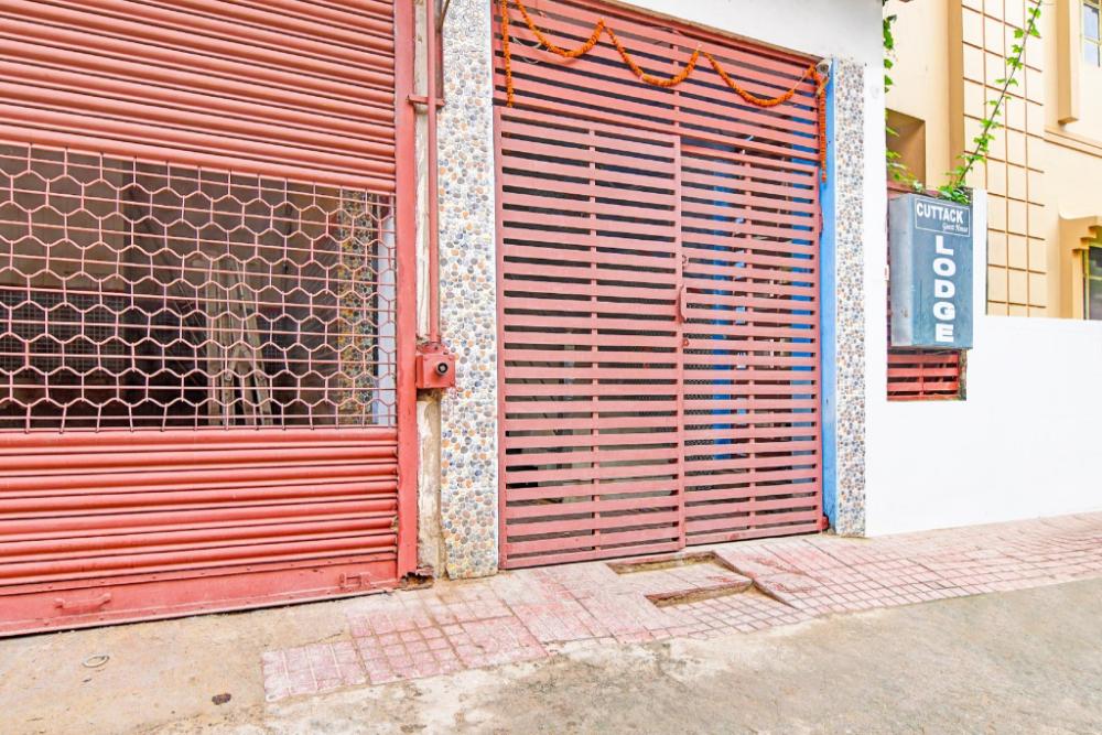 hotel o new cuttack guest house