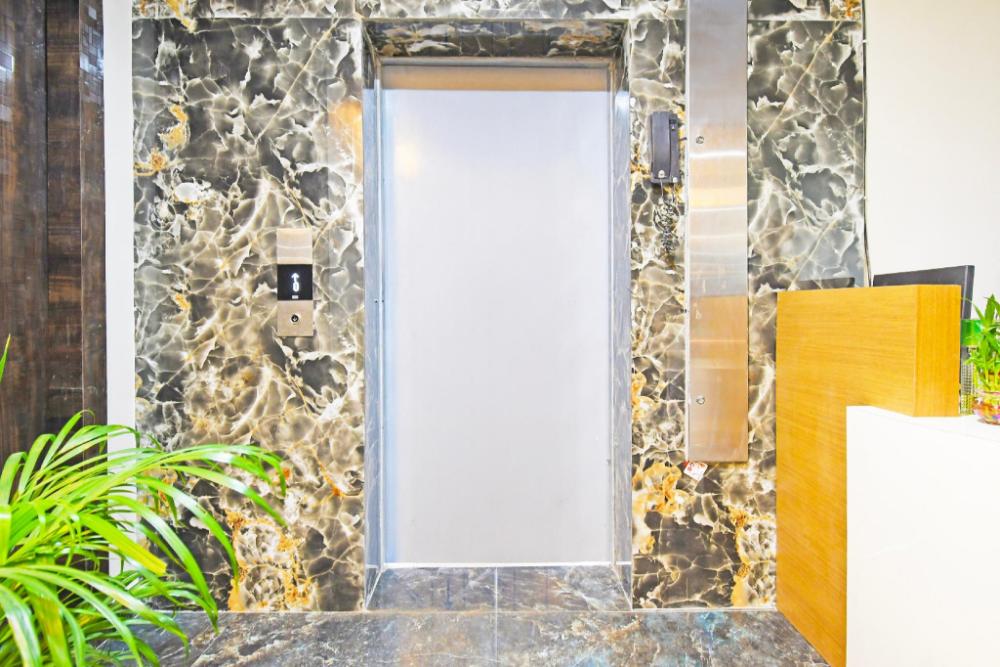 super hotel o the blue moon