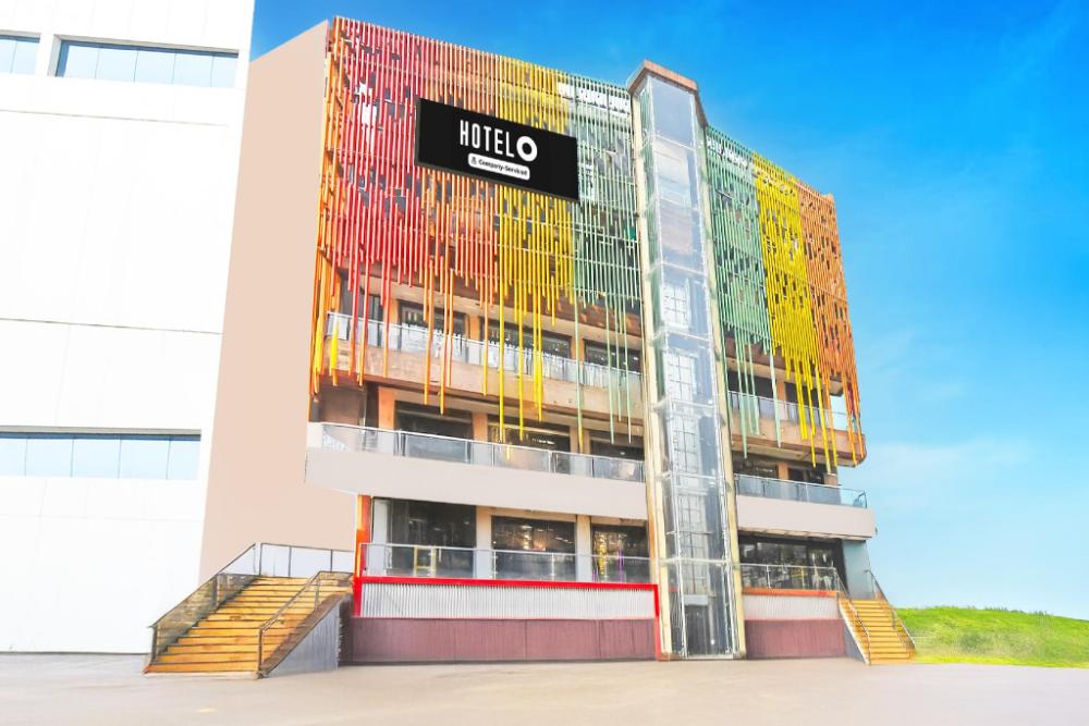 super hotel o the blue moon