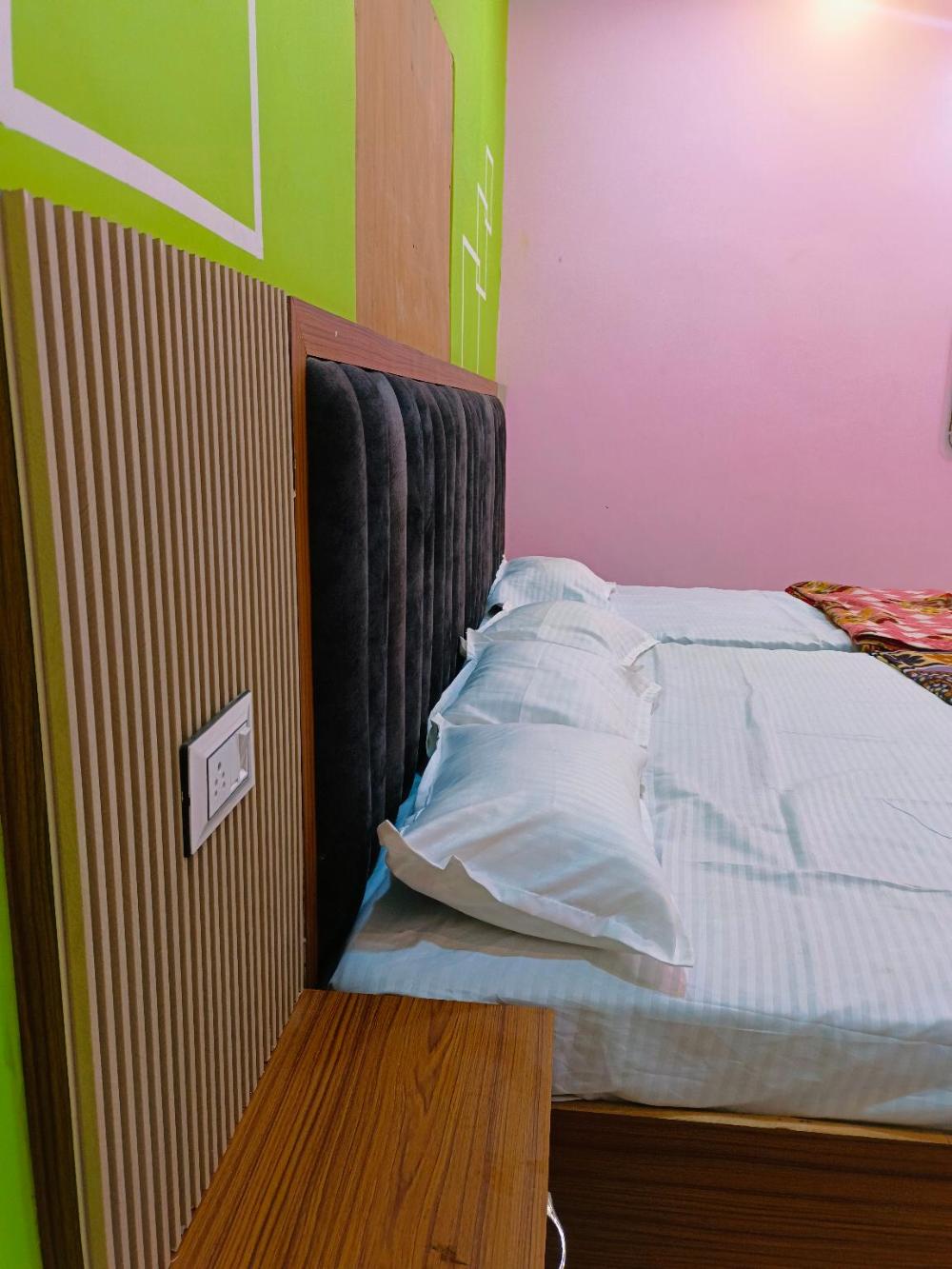 grihalaxmi paying guest house