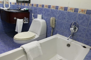 pars international hotel