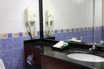 pars international hotel