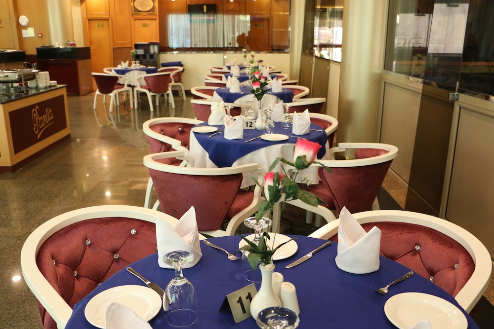 pars international hotel