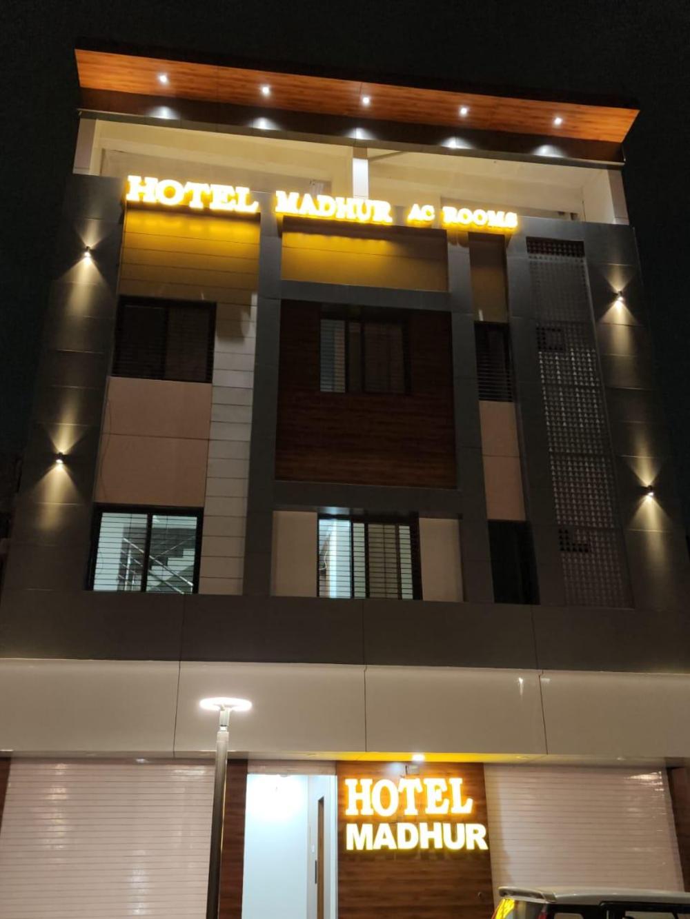 hotel madhur