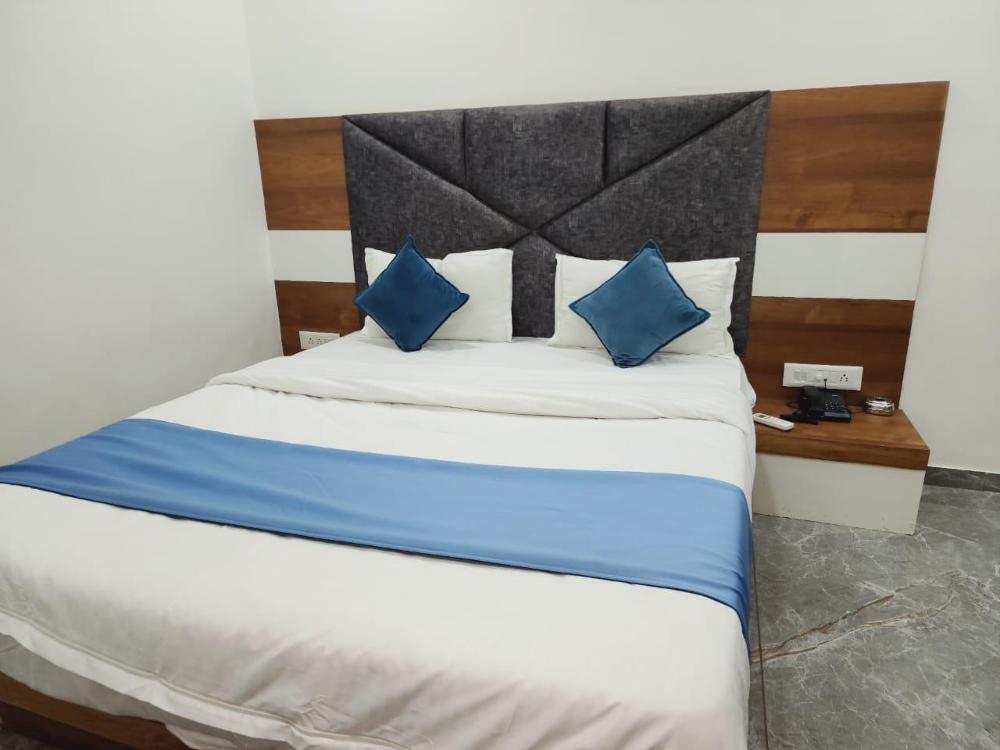hotel madhur