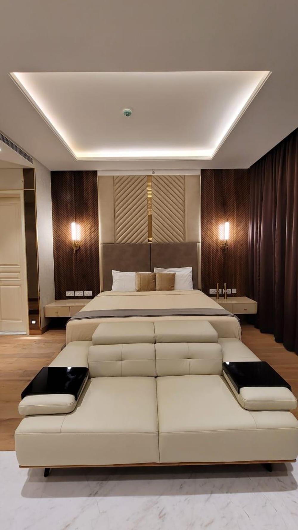 luxury studio apartment attached to leela hotel
