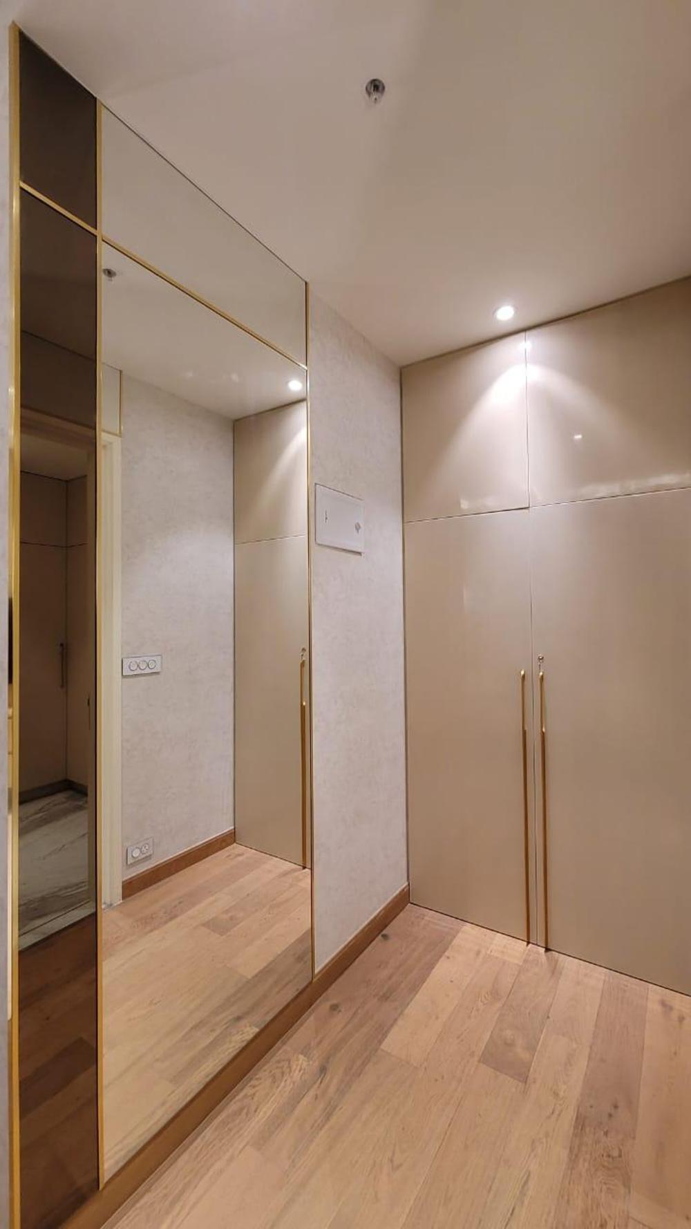 luxury studio apartment attached to leela hotel