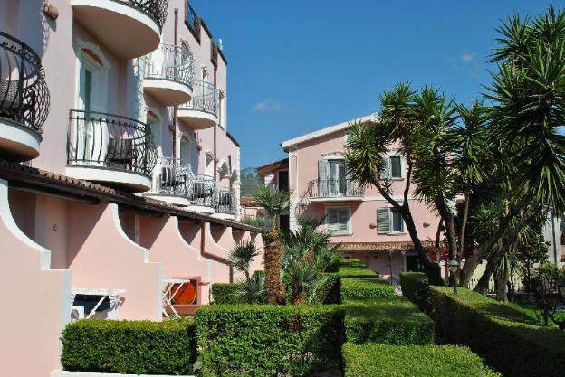 hotel ristorante borgo la tana