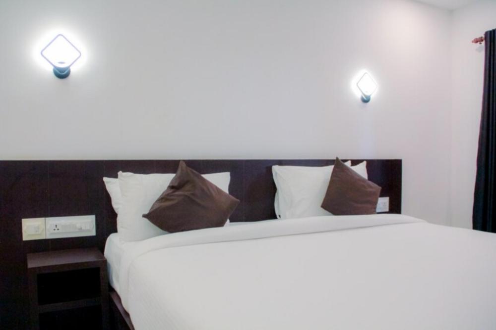 puthooram sea view resort varkala
