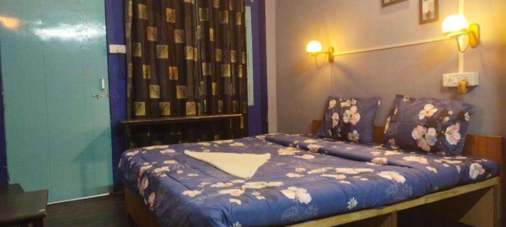 banaras rest house