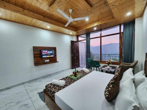 pristine edge kasauli