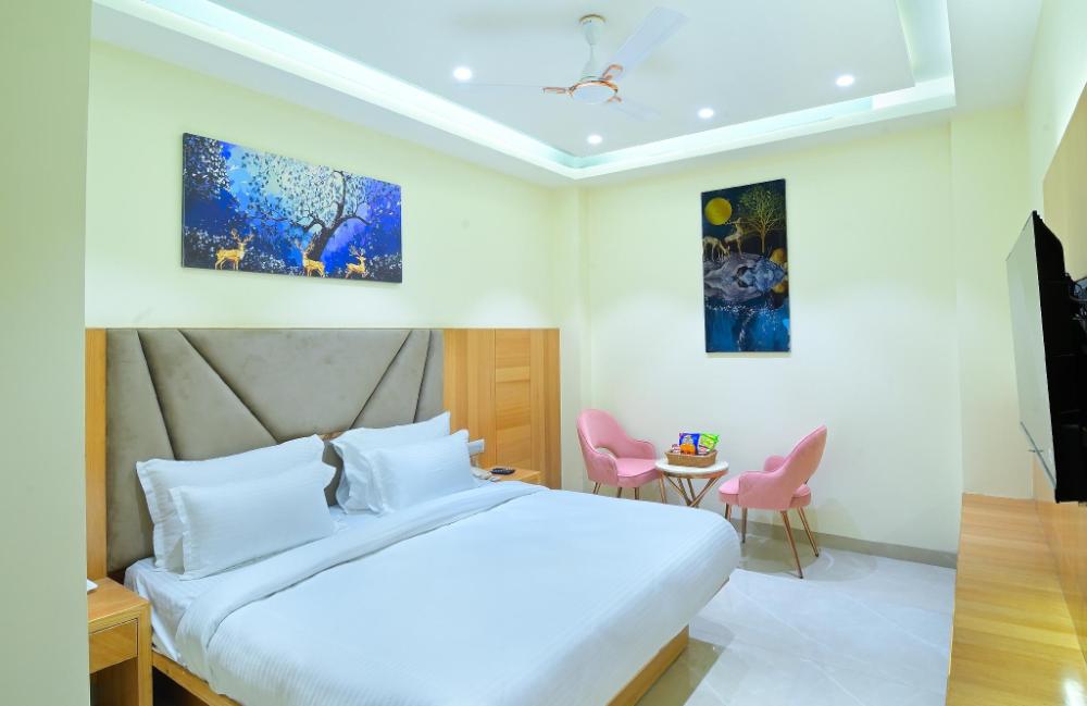hotel shandon 2 mins from cannaught place
