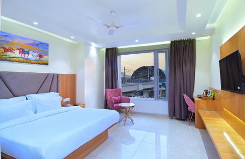 hotel shandon 2 mins from cannaught place