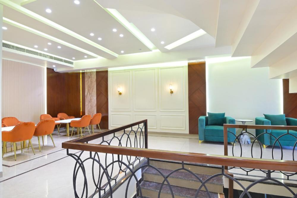 hotel shandon 2 mins from cannaught place
