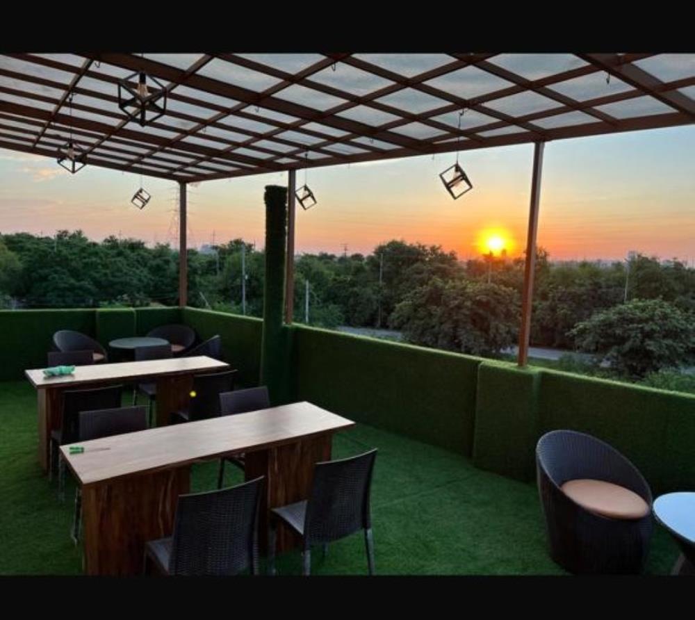 hotel sunlight brown by grb