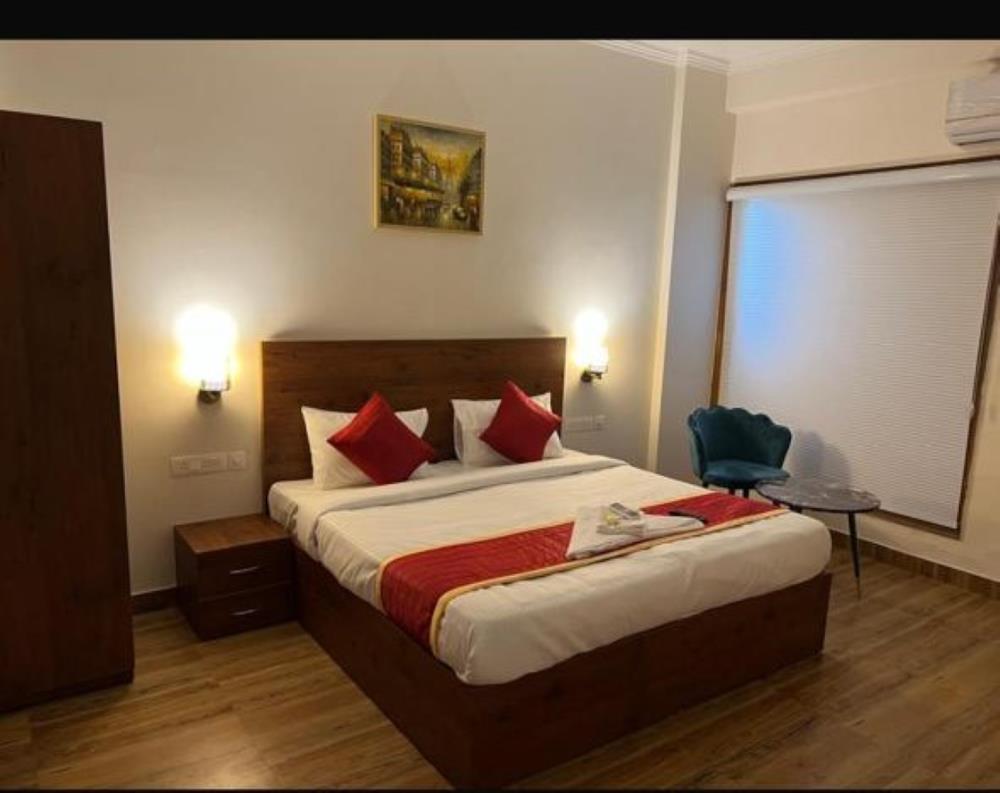 hotel sunlight brown by grb