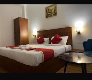 hotel sunlight brown by grb