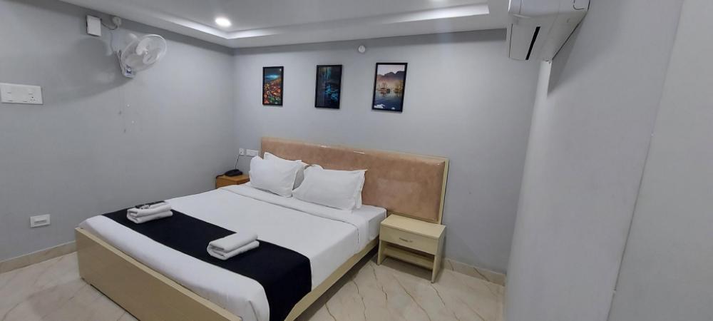 golden premier hotel near sr nagar