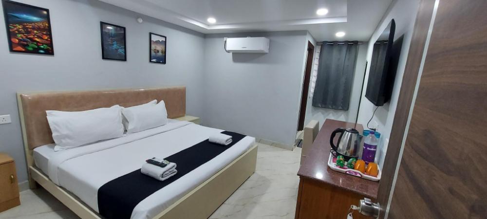 golden premier hotel near sr nagar