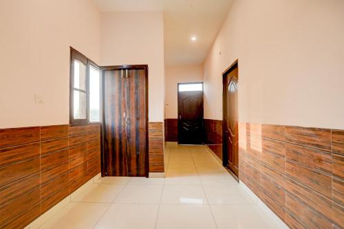 oyo 829306 hill view luxurious rooms