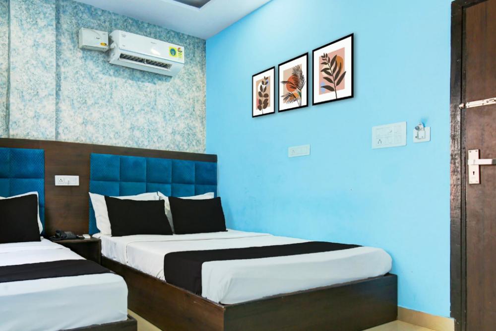 hotel o pink residency