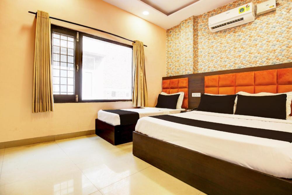 hotel o pink residency