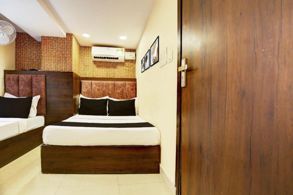 hotel o pink residency