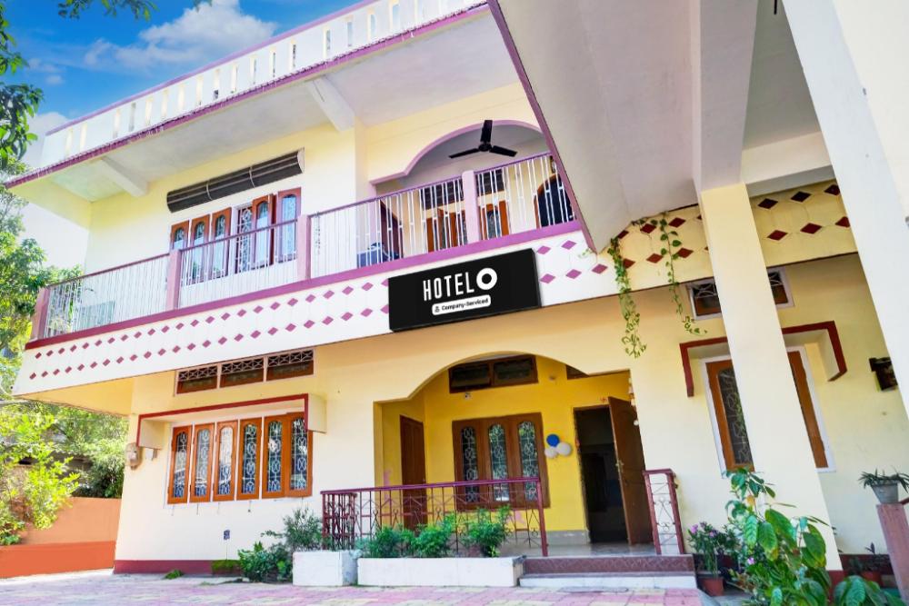 super hotel o modern home