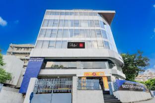 super hotel srh luxury rooms near rail nilayam ncl