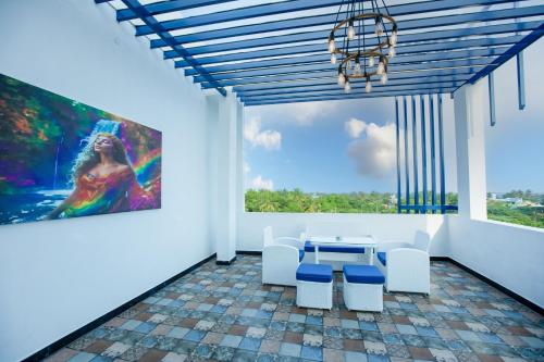 t resort with swimming pool