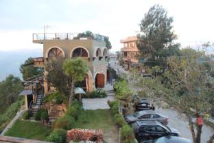 himalayan hobbit house