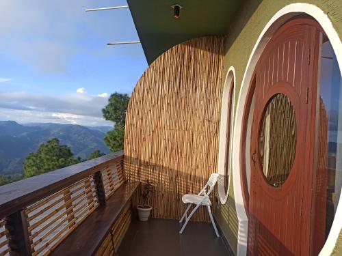 himalayan hobbit house