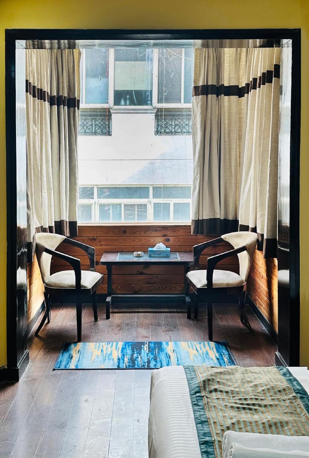posh suites golf course road