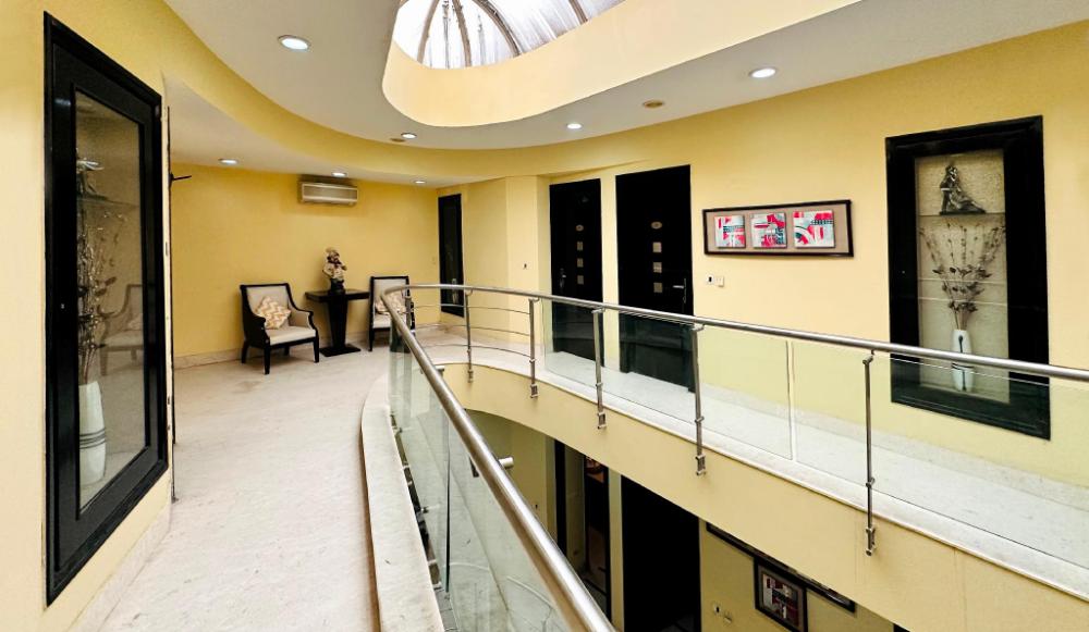 posh suites golf course road
