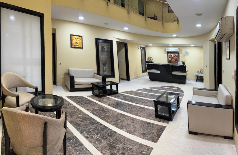 posh suites golf course road