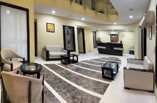 posh suites golf course road