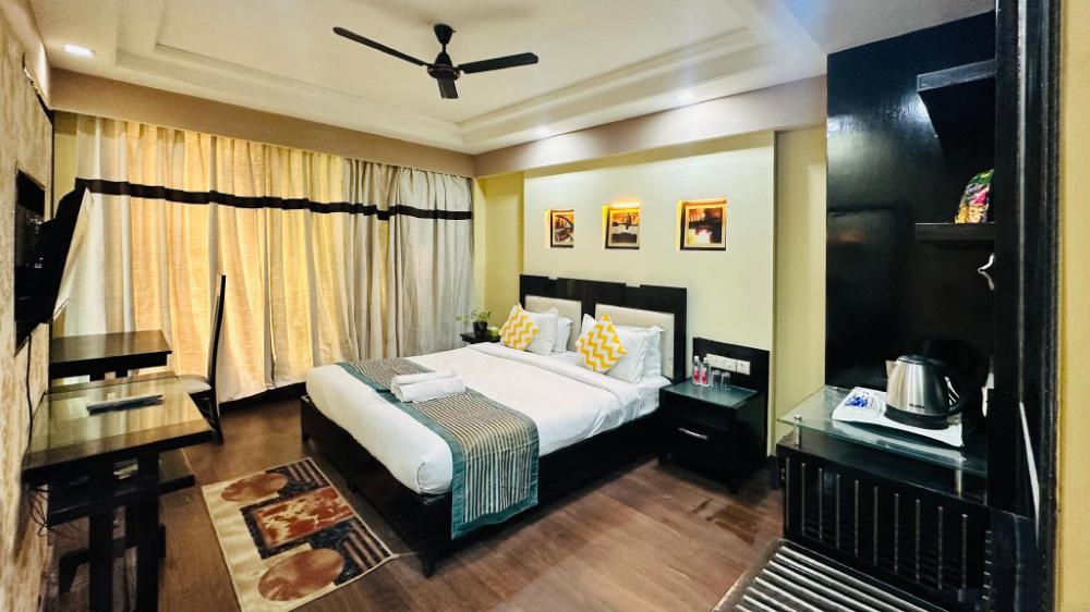 posh suites golf course road