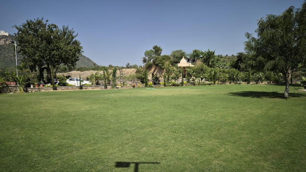 umber tree a nature side heaven resort