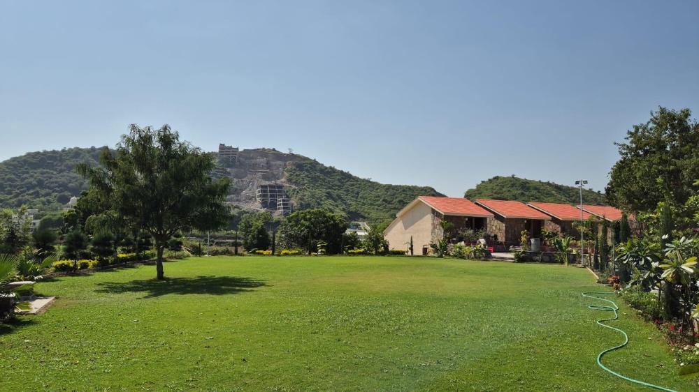 umber tree a nature side heaven resort