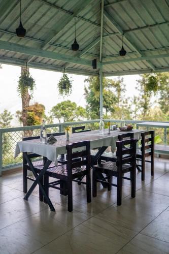 hilltop munnar by fracspace