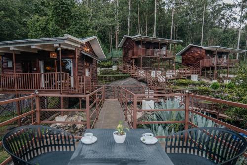 hilltop munnar by fracspace