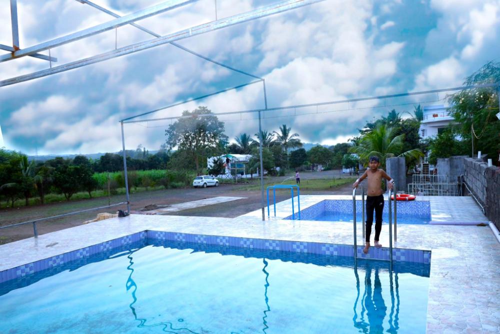 lions safari farm and resort