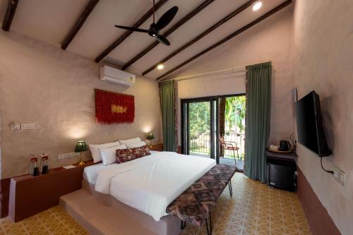 altr nativ morjim goa