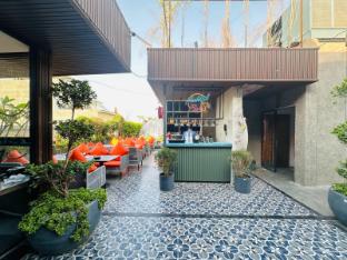 farishta garden and cafe